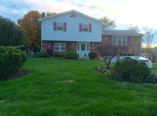 263 Walnut St, Houston, PA 15342