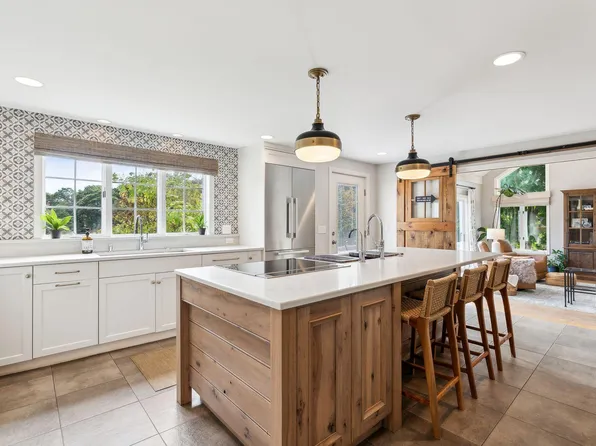 2 Masefield Terrace, Cape Elizabeth, ME 04107