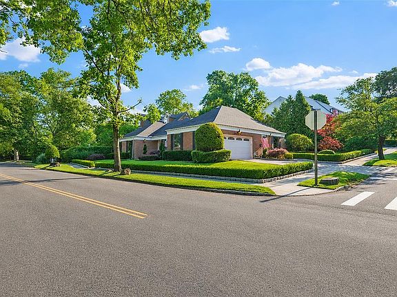 5th image of 105 Park Ln