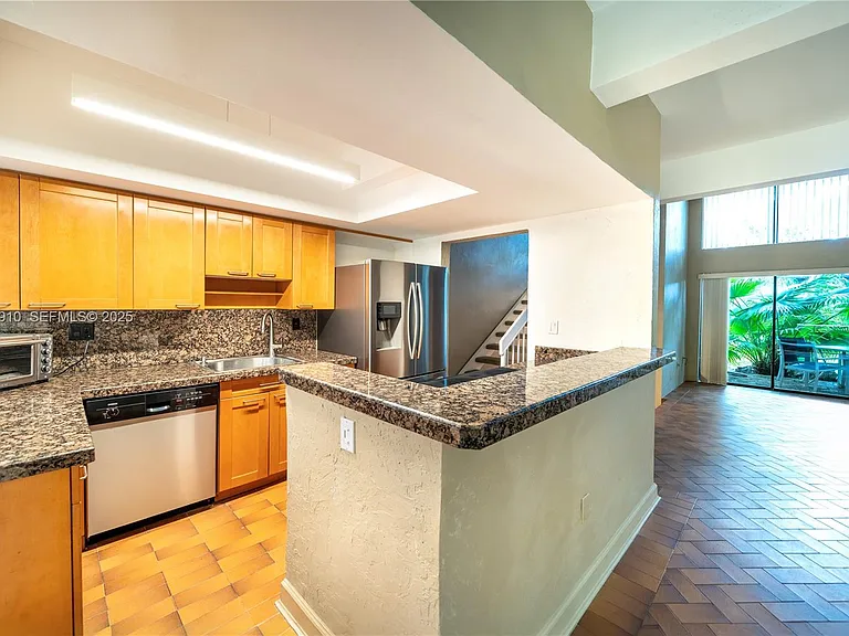 19212 NE 25th Ave #283D — Photo 5