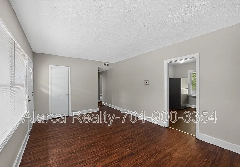 1007 Green Circle Dr — Photo 5