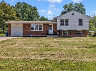 1309 Lake Rd, Liberty, MO 64068