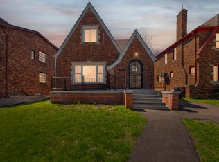 5541 Grayton St, Detroit, MI 48224