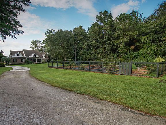 3rd image of 196 Seabrook Road