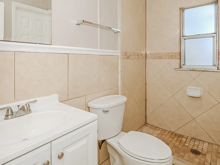 417 Hayton Ave — Photo 15