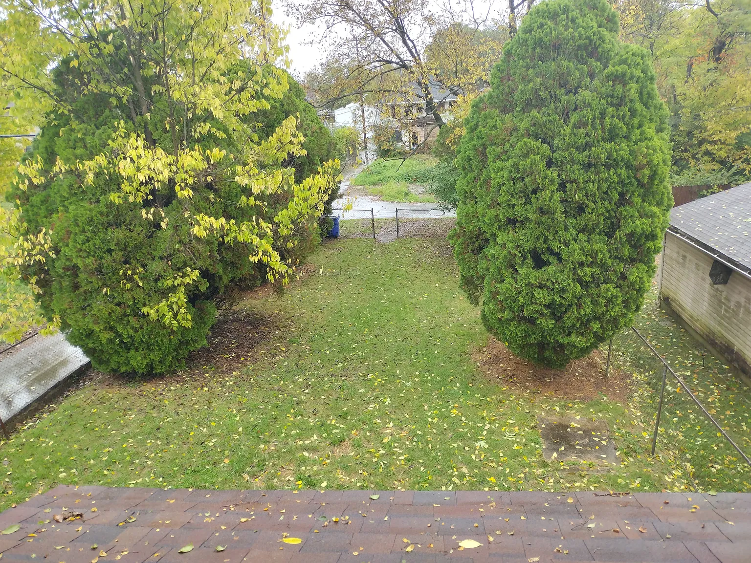 930 Kumler Ave — Photo 2