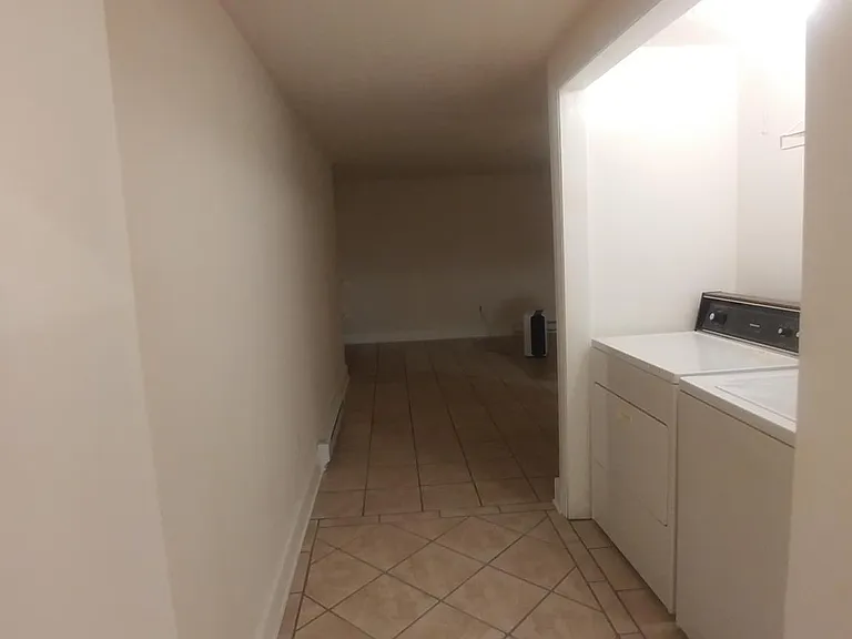 507 W Beverley St #D — Photo 11