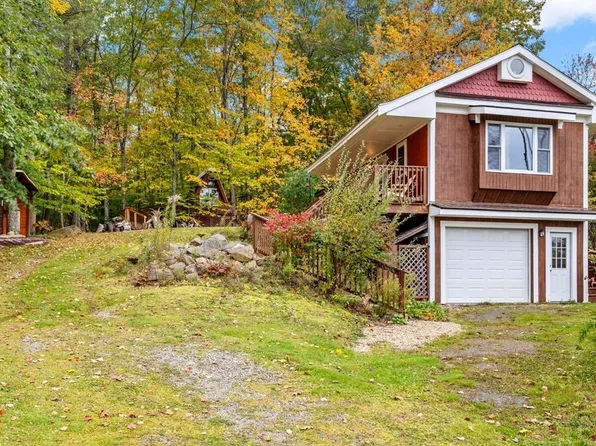 29 Lakeshore Dr, Ashburnham, MA 01430