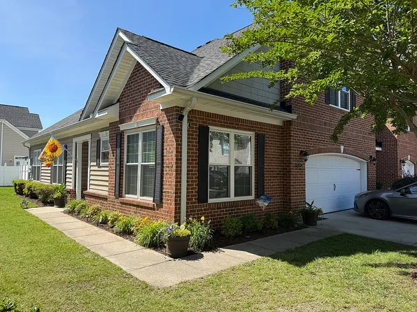425 Fieldstone Glen Way, Virginia Beach, VA 23454