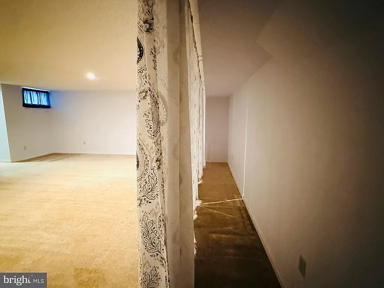 835 Chanticleer — Photo 47