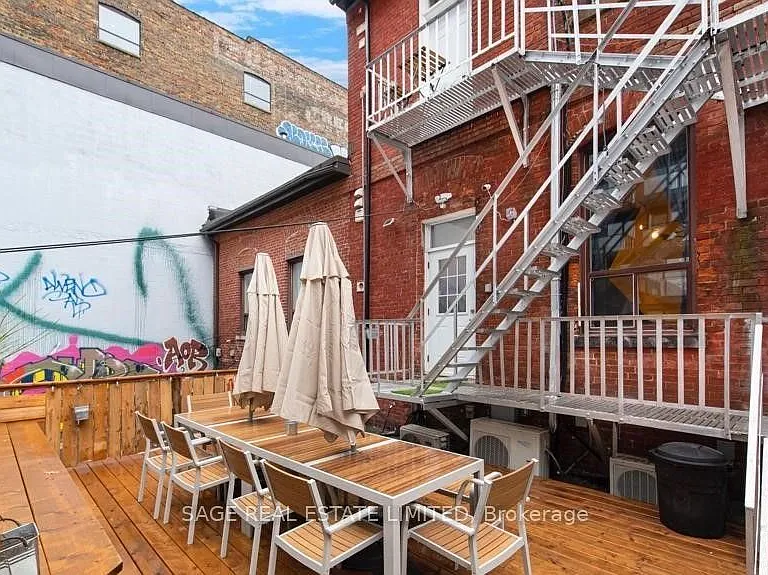631 Queen St W #2 — Photo 5