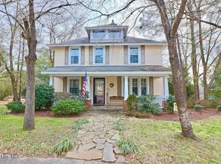 406 N Poplar St, Aberdeen, NC 28315