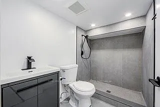 288 Markham St #UPPER 2ND FLOOR — Photo 11