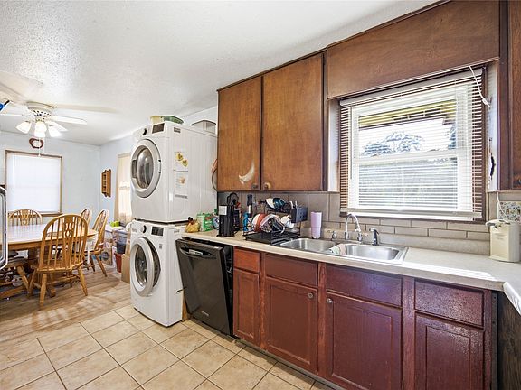 3rd image of 1075 17th St