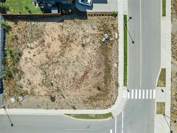 2nd image of 730 Beaver Creek Blvd