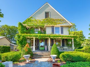 428 W State St, Geneva, IL 60134