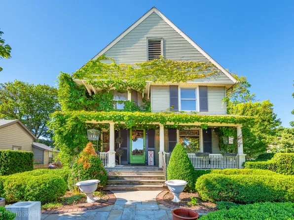 428 W State St, Geneva, IL 60134