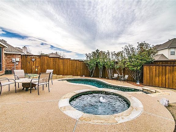4th image of 3101 Fair Oak Dr