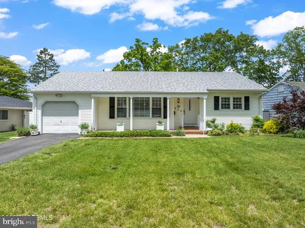 605 Oak Ter, Point Pleasant Beach, NJ 08742