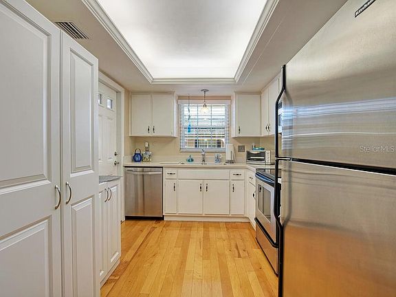 4th image of 147 Bluff View Dr APT 306