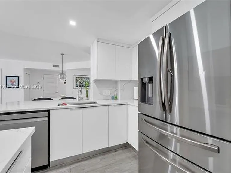701 Brickell Key Blvd #1506 — Photo 11