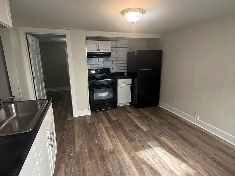 134 E Concordia Ave #A — Photo 5