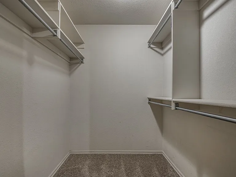 304 Eccell Ct — Photo 11