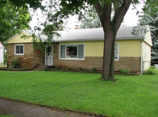 6412 N 1st St, Loves Park, IL 61111
