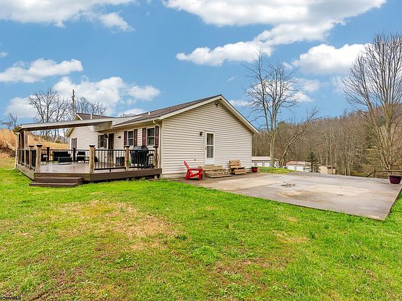 3rd image of 58 Edinburgh Ln