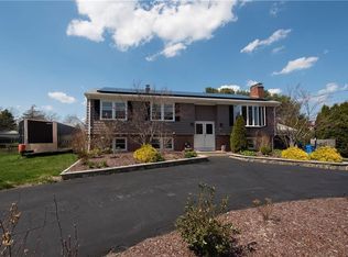 85 Nelson Rd, Cranston, RI 02921