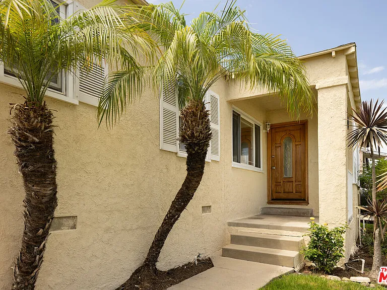 8333 Airlane Ave — Photo 5
