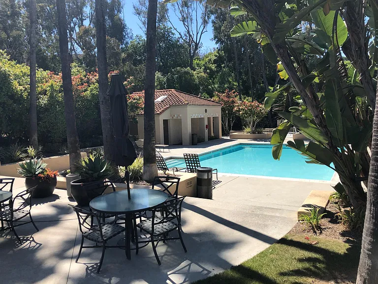 44 Corsica Dr — Photo 9