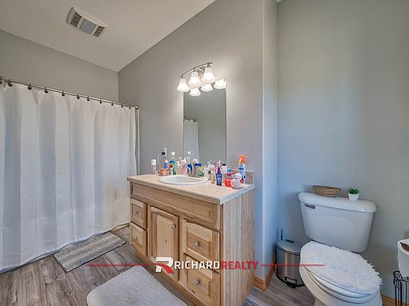 4th image of 4110 Valley Green Cir
