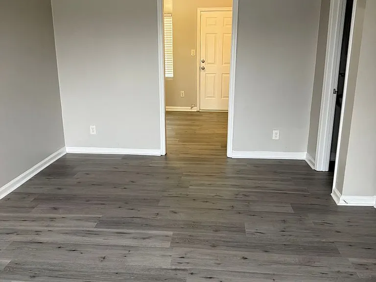 1324 Thomasboro Dr #4 — Photo 7