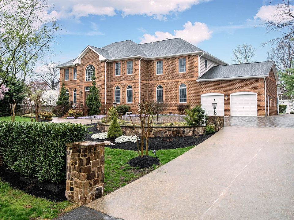 1st image of 5416 Woodway Dr
