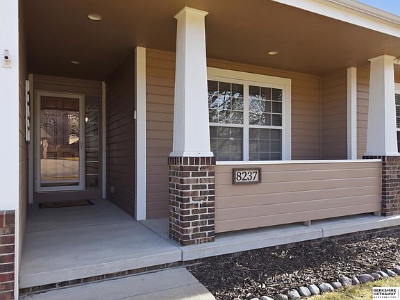 4th image of 8237 S 103rd Cir