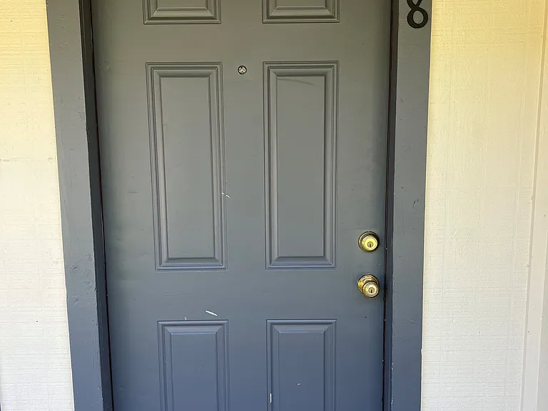 3161 Glenda Ave #208 — Photo 5