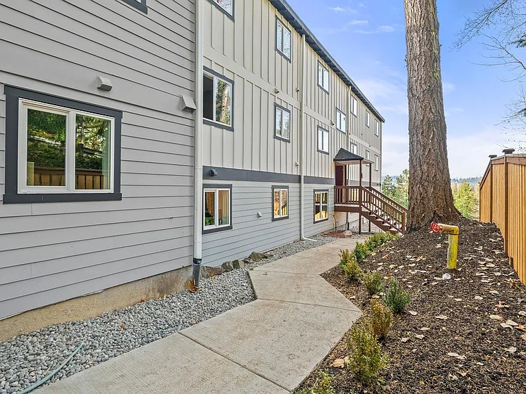 9110 Redmond Woodinville Rd NE — Photo 23