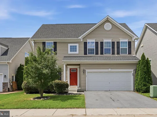 29 Tollerton Trl, Falling Waters, WV 25419