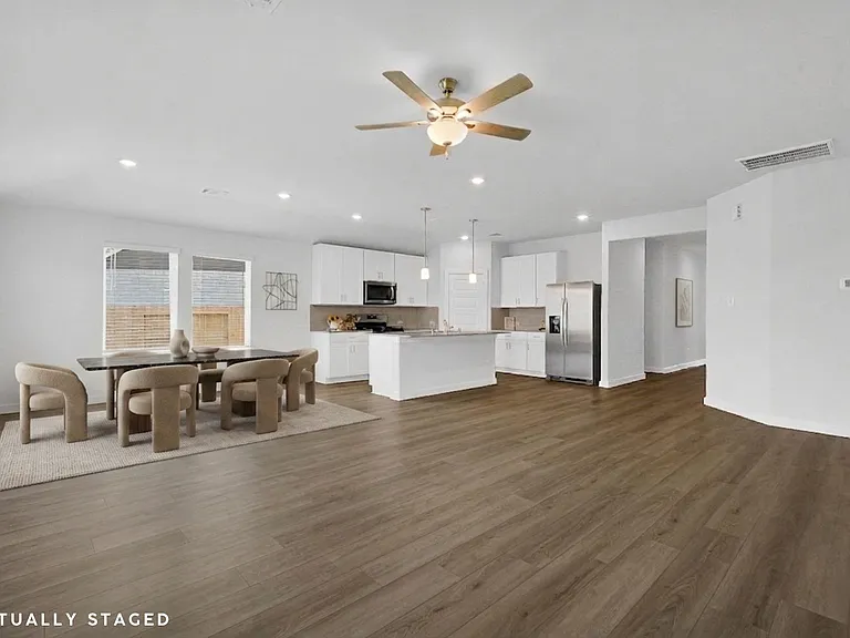 2634 Chivalry Ln — Photo 4