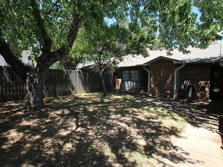 5839 Creekside Cir — Photo 31