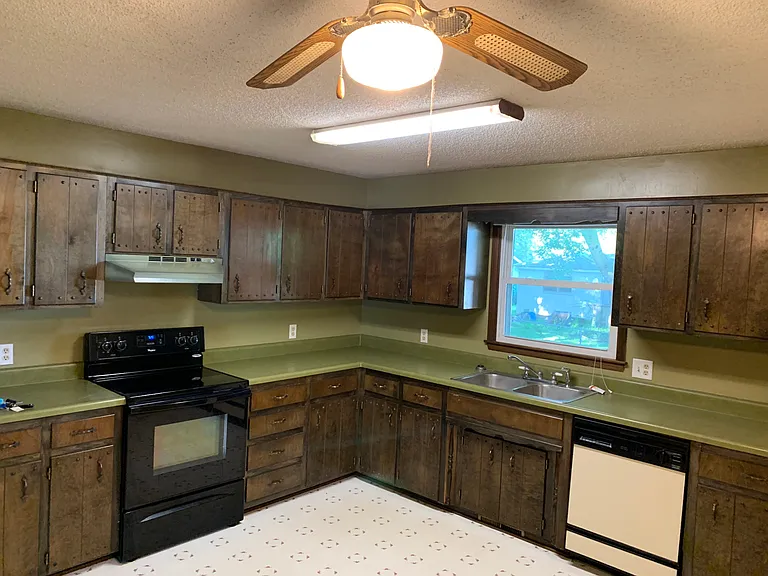 223 S Meadowview Ave — Photo 15