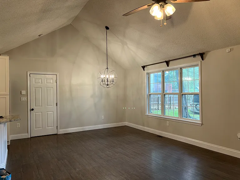 Dining/Kitchen