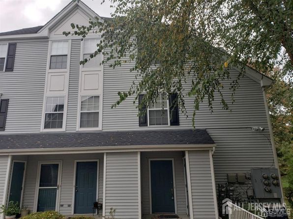 1204 Blossom Cir, Dayton, NJ 08810