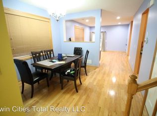 10014 Iris Ln, Eden Prairie, MN 55347