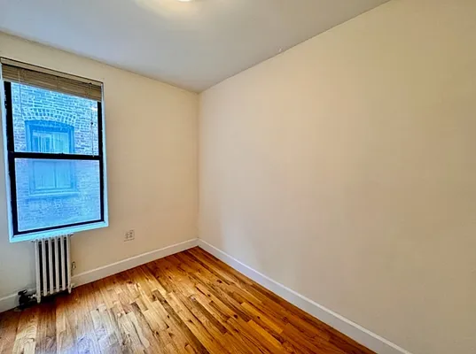 Rented by City Connections Realty | media 3