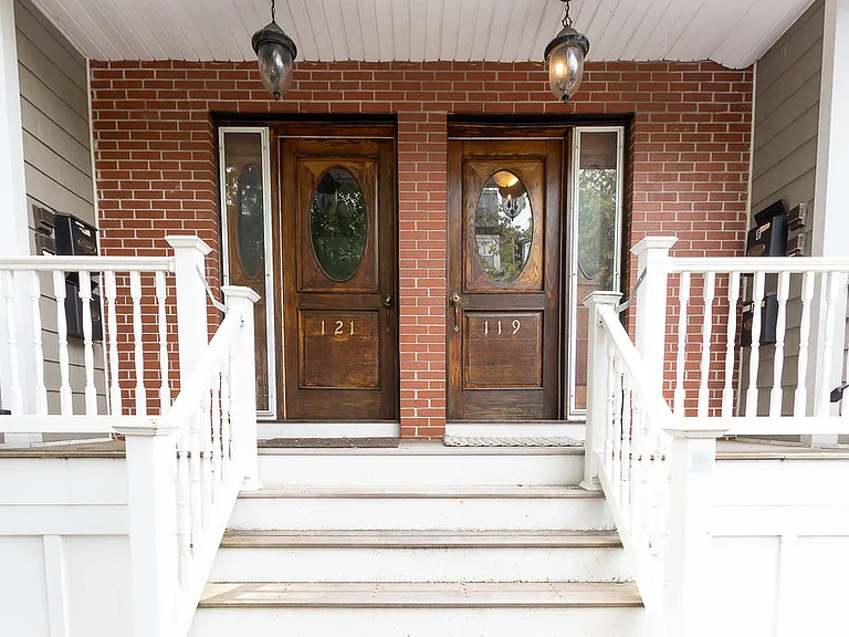 119 W 3rd St #B — Photo 25