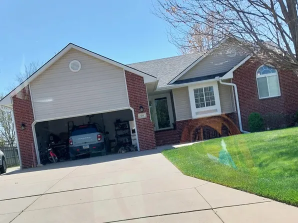811 Northgate Ln, Augusta, KS 67010