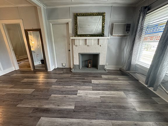4th image of 215 Ronnoc Ln #2