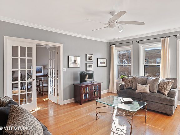 3rd image of 7059 N Damen Ave APT 3S